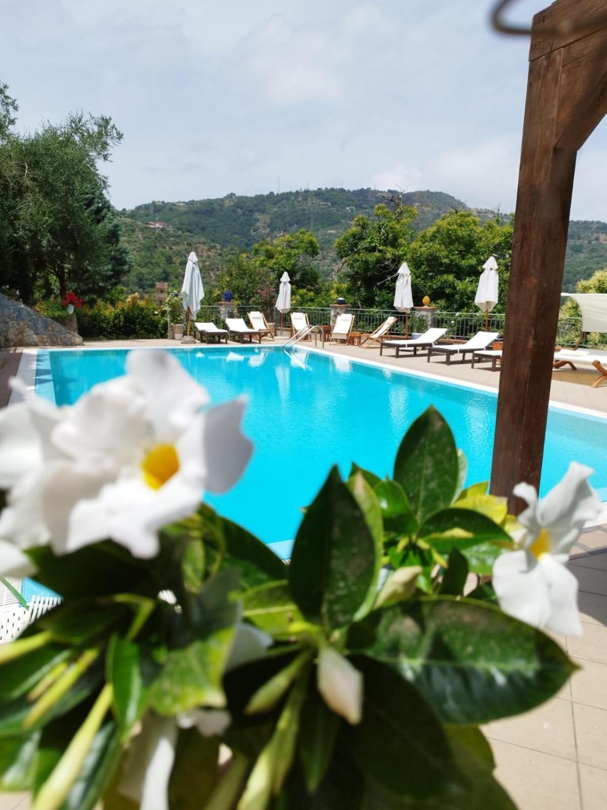 Borgo San Francesco Hotell Gioiosa Marea Exteriör bild
